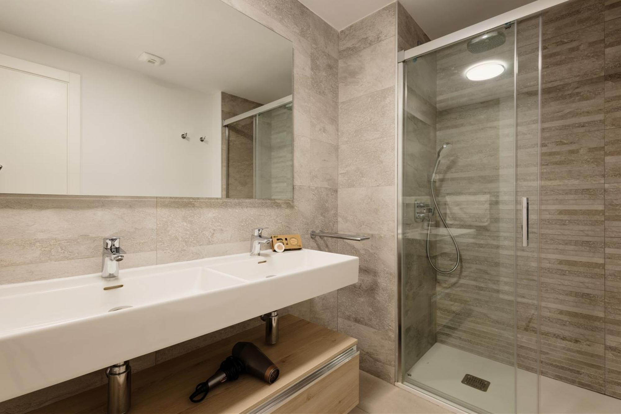Luxurious 2 Bedroom Apartment Close To The Beach In Estepona Exterior foto