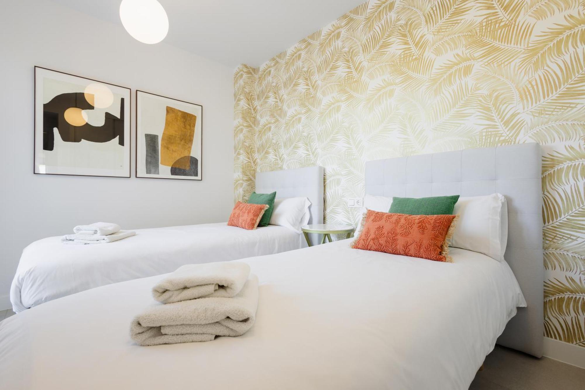 Luxurious 2 Bedroom Apartment Close To The Beach In Estepona Exterior foto