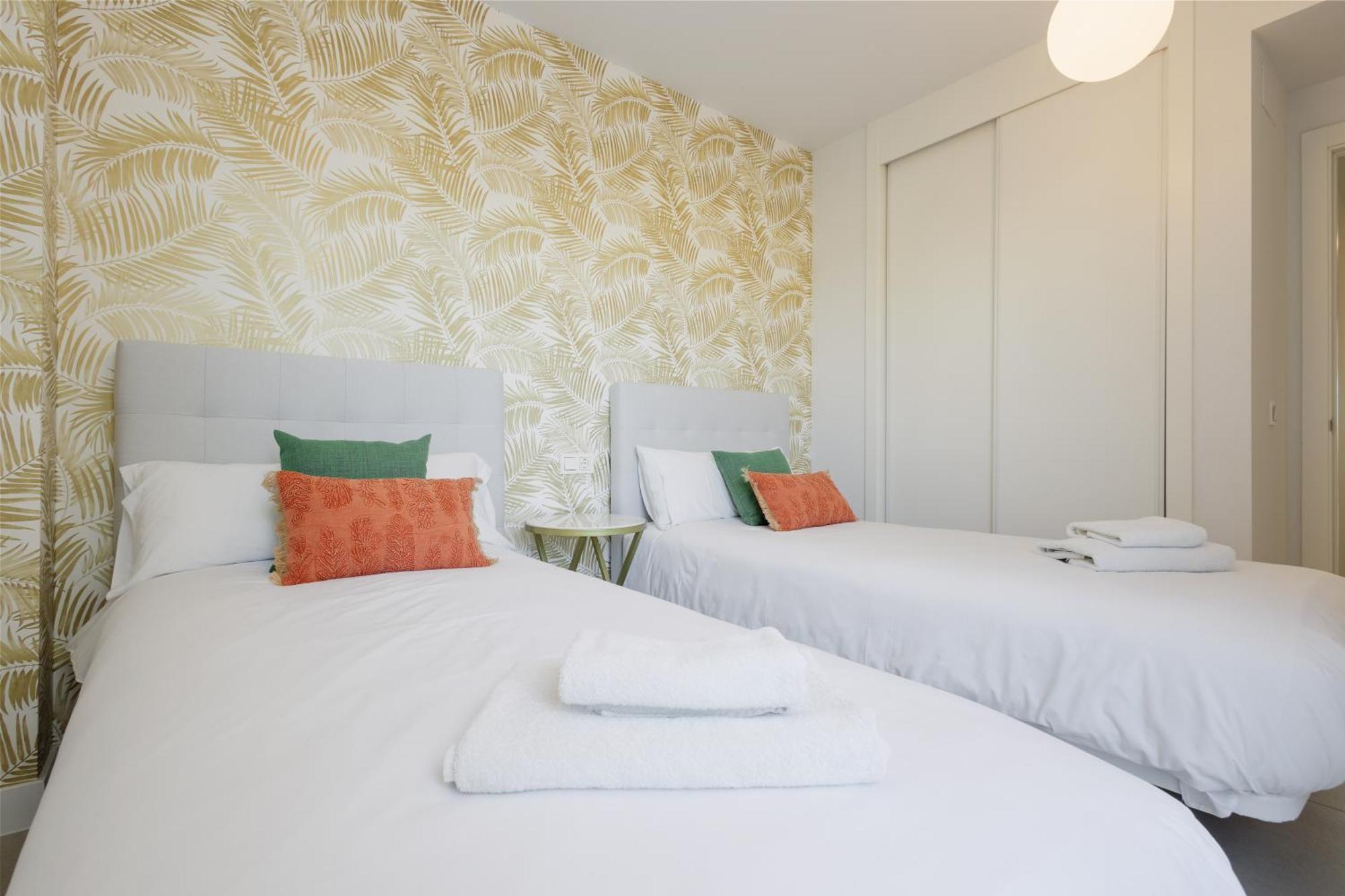Luxurious 2 Bedroom Apartment Close To The Beach In Estepona Exterior foto